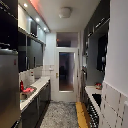 Aylin Apartment